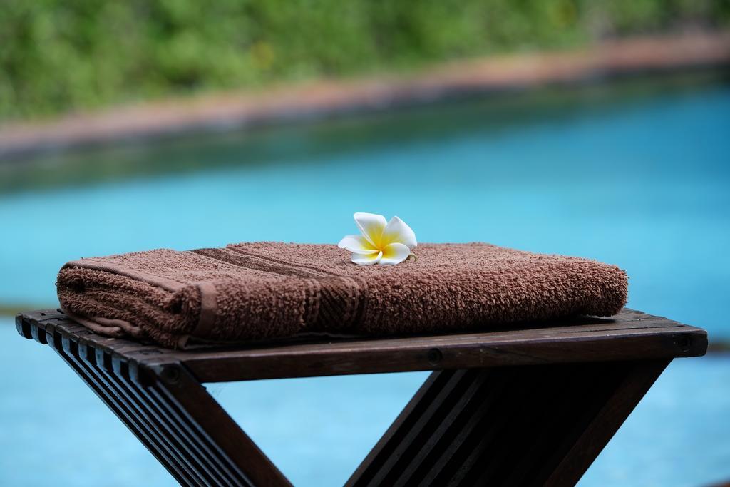 Villa Boreh Beach Resort And Spa Tejakula Exteriör bild